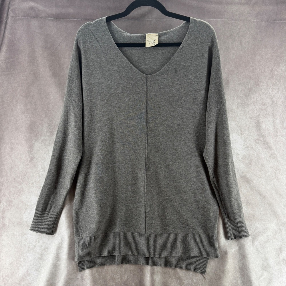 Artistic Works by Lu Gray V-Neck Oversized Cotton Rayon Sweater M/L Minimalist